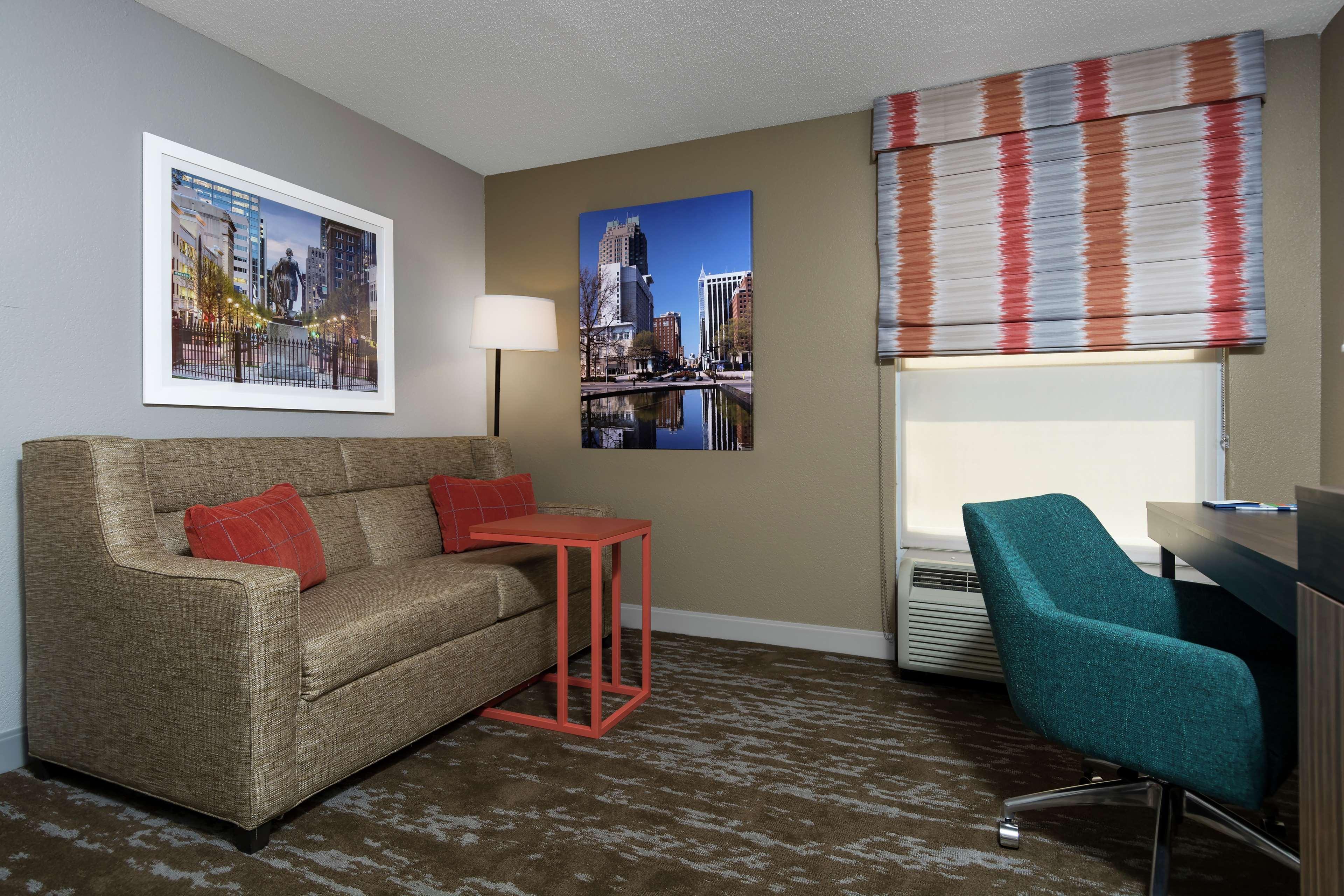 Hampton Inn & Suites Raleigh Cary Lenovo Center Exteriör bild