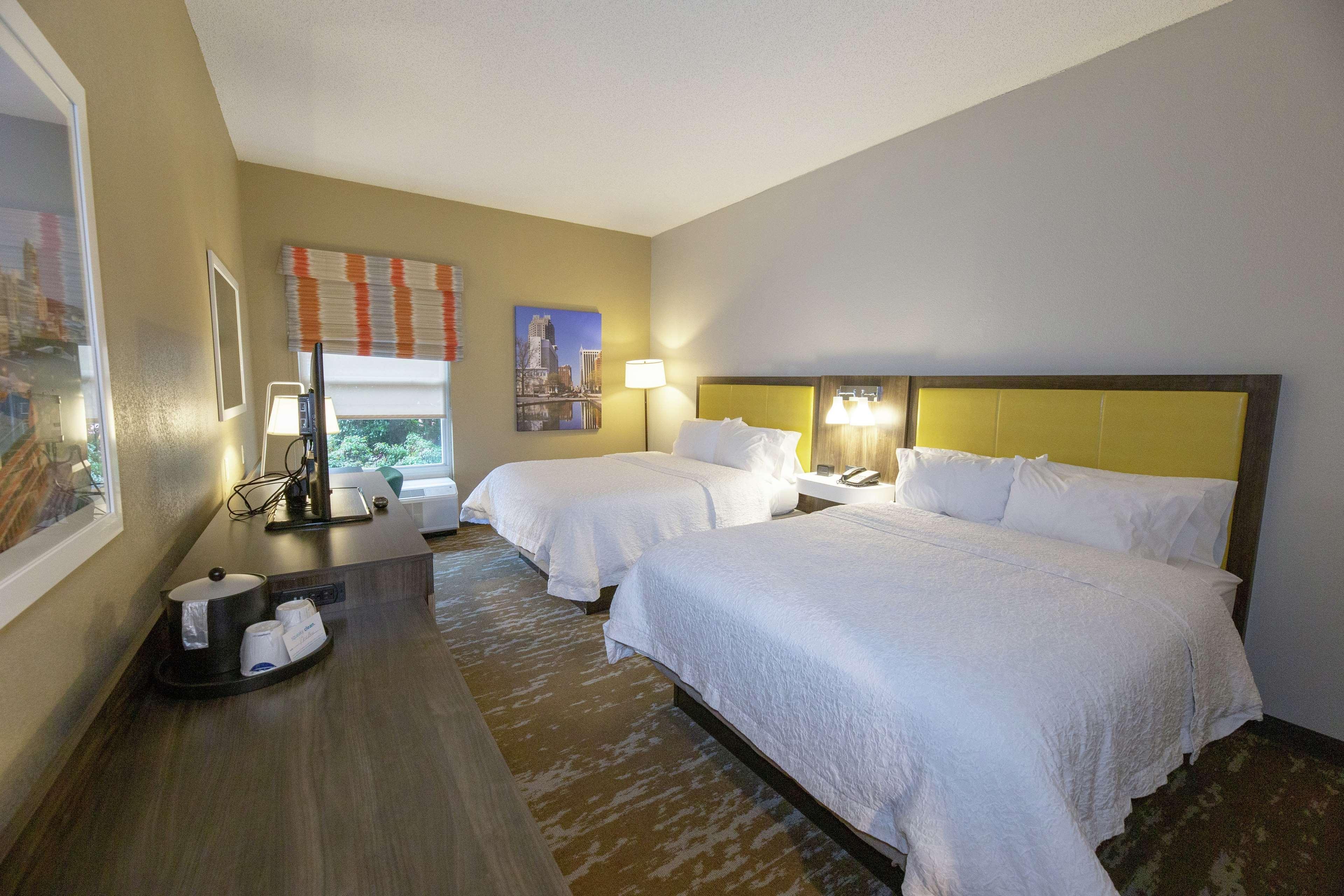 Hampton Inn & Suites Raleigh Cary Lenovo Center Exteriör bild