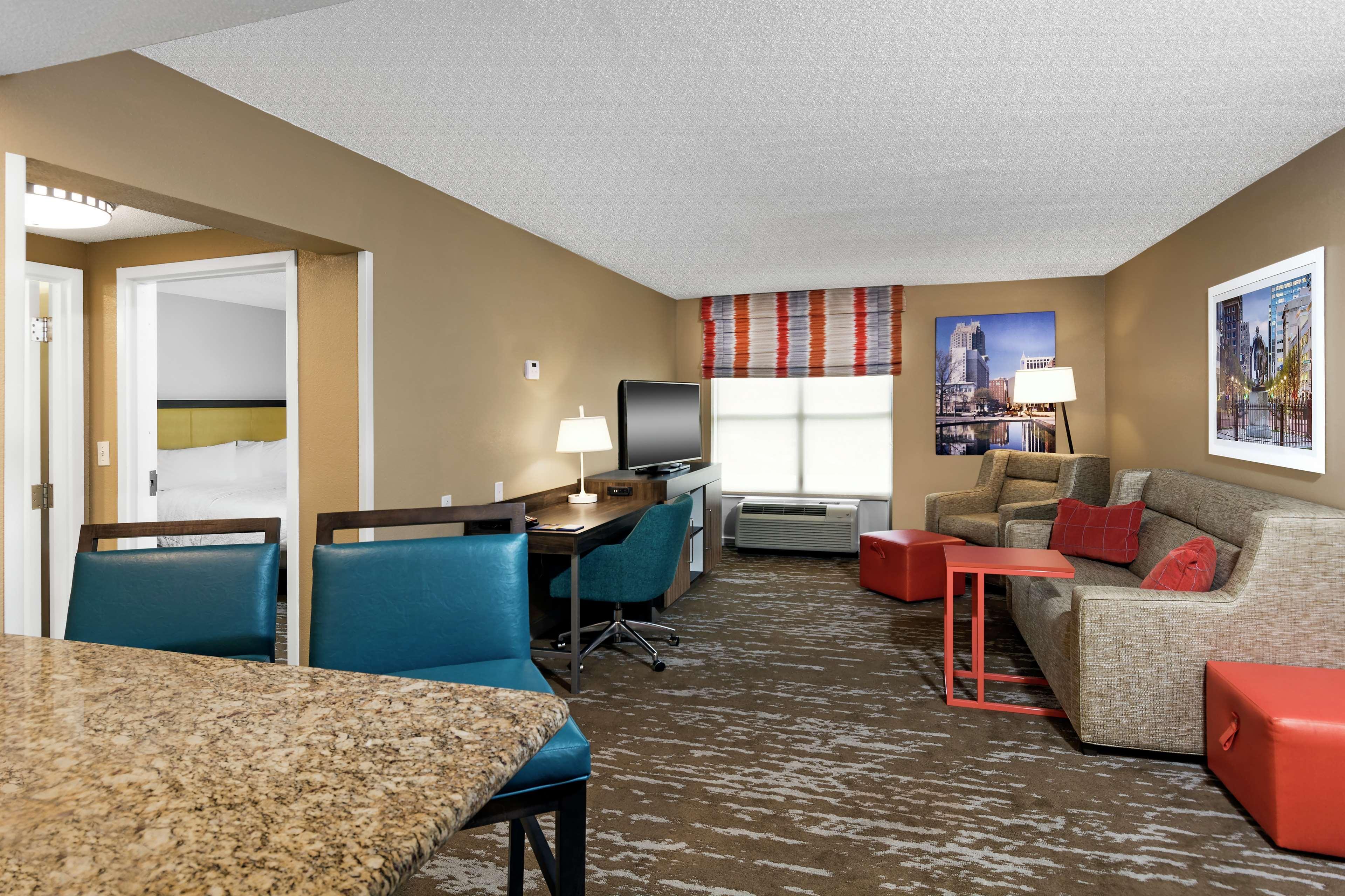Hampton Inn & Suites Raleigh Cary Lenovo Center Exteriör bild