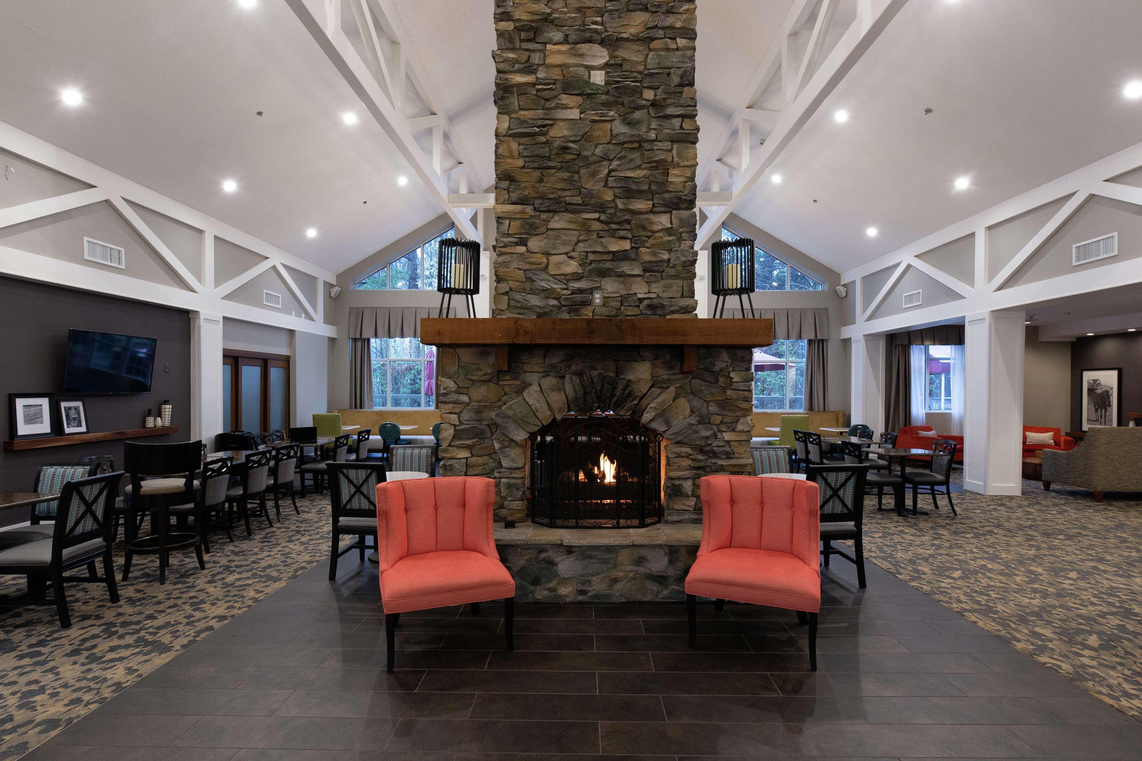 Hampton Inn & Suites Raleigh Cary Lenovo Center Exteriör bild