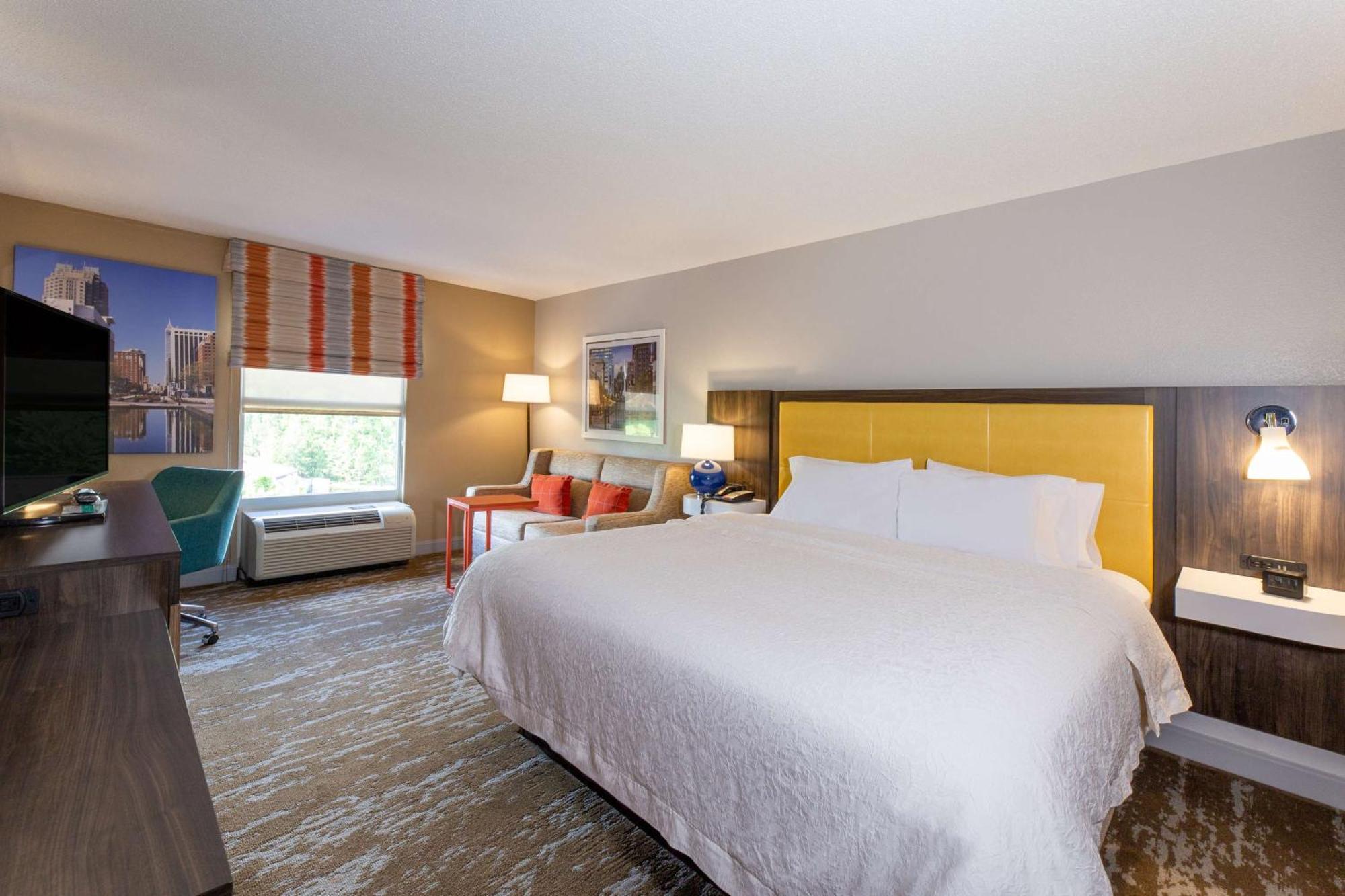 Hampton Inn & Suites Raleigh Cary Lenovo Center Exteriör bild
