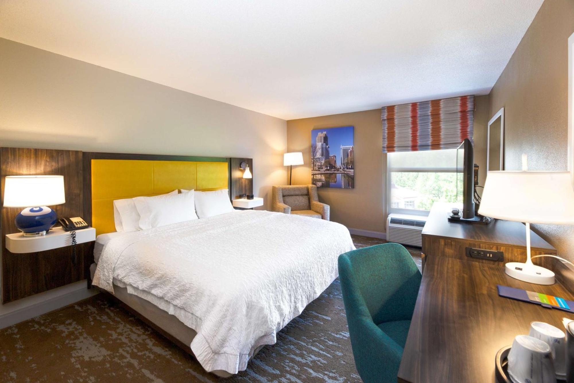 Hampton Inn & Suites Raleigh Cary Lenovo Center Exteriör bild
