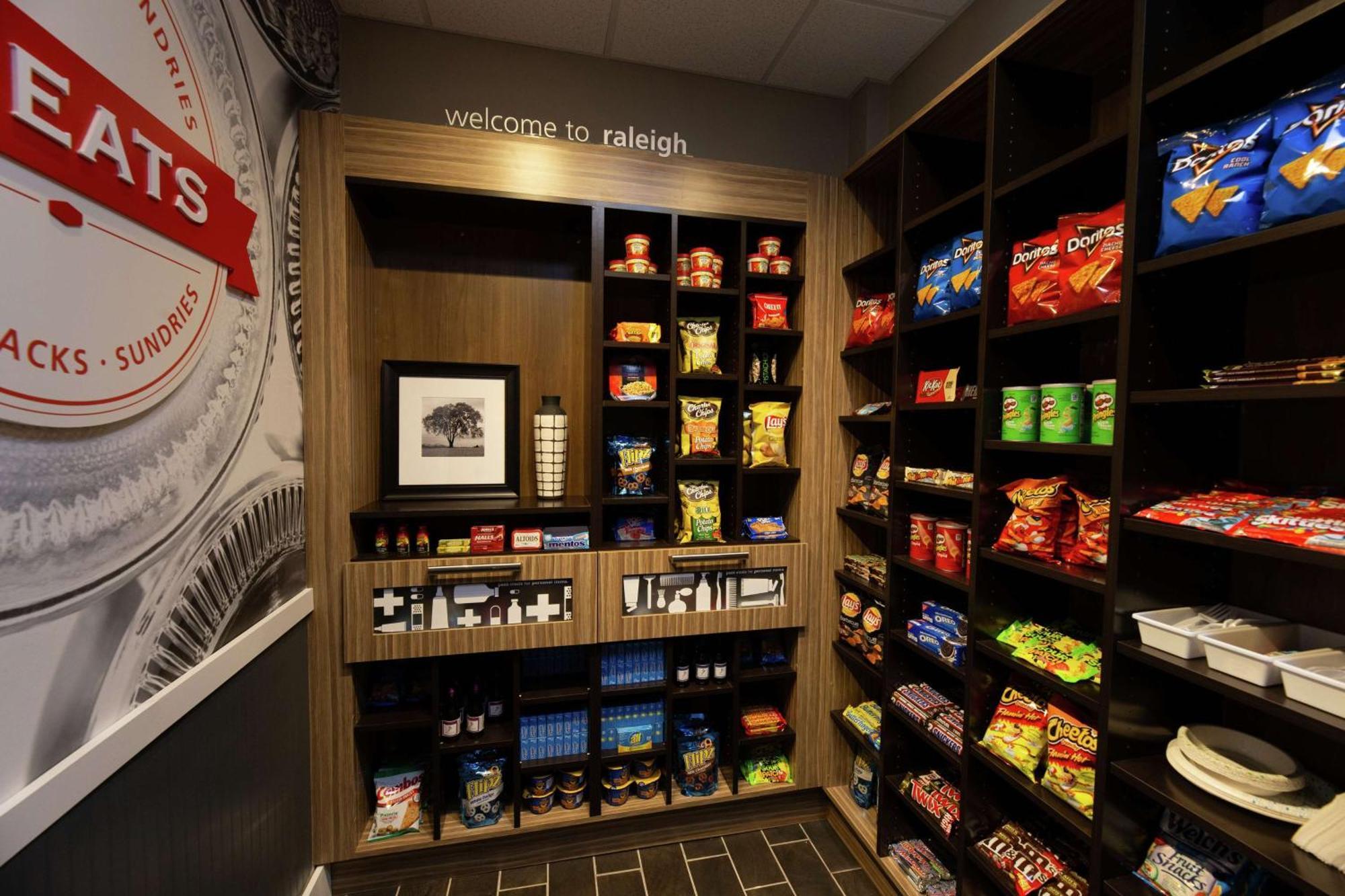 Hampton Inn & Suites Raleigh Cary Lenovo Center Exteriör bild