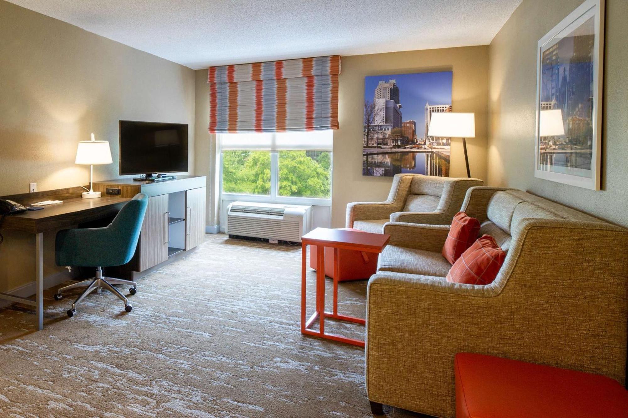 Hampton Inn & Suites Raleigh Cary Lenovo Center Exteriör bild
